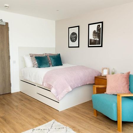 Chic Apartments And Studios At The Point In Aberdeen Kültér fotó